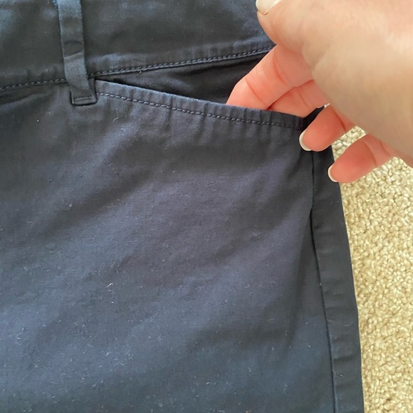 Talbots‎ Womens Navy Blue Shorts 8 Bermuda Perfect Everyday Preppy Causal Beach - Picture 9 of 11